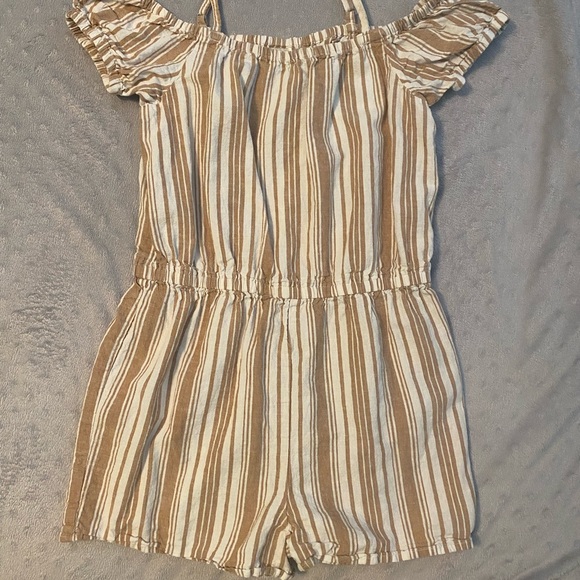 OshKosh Girls romper - Picture 1 of 4